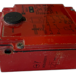 Telemecanique XPSAT3410 – Module sécurité arrêt urgence