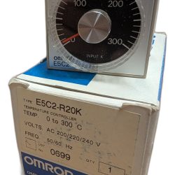 Omron E5C2-R20K Régulateur de Température