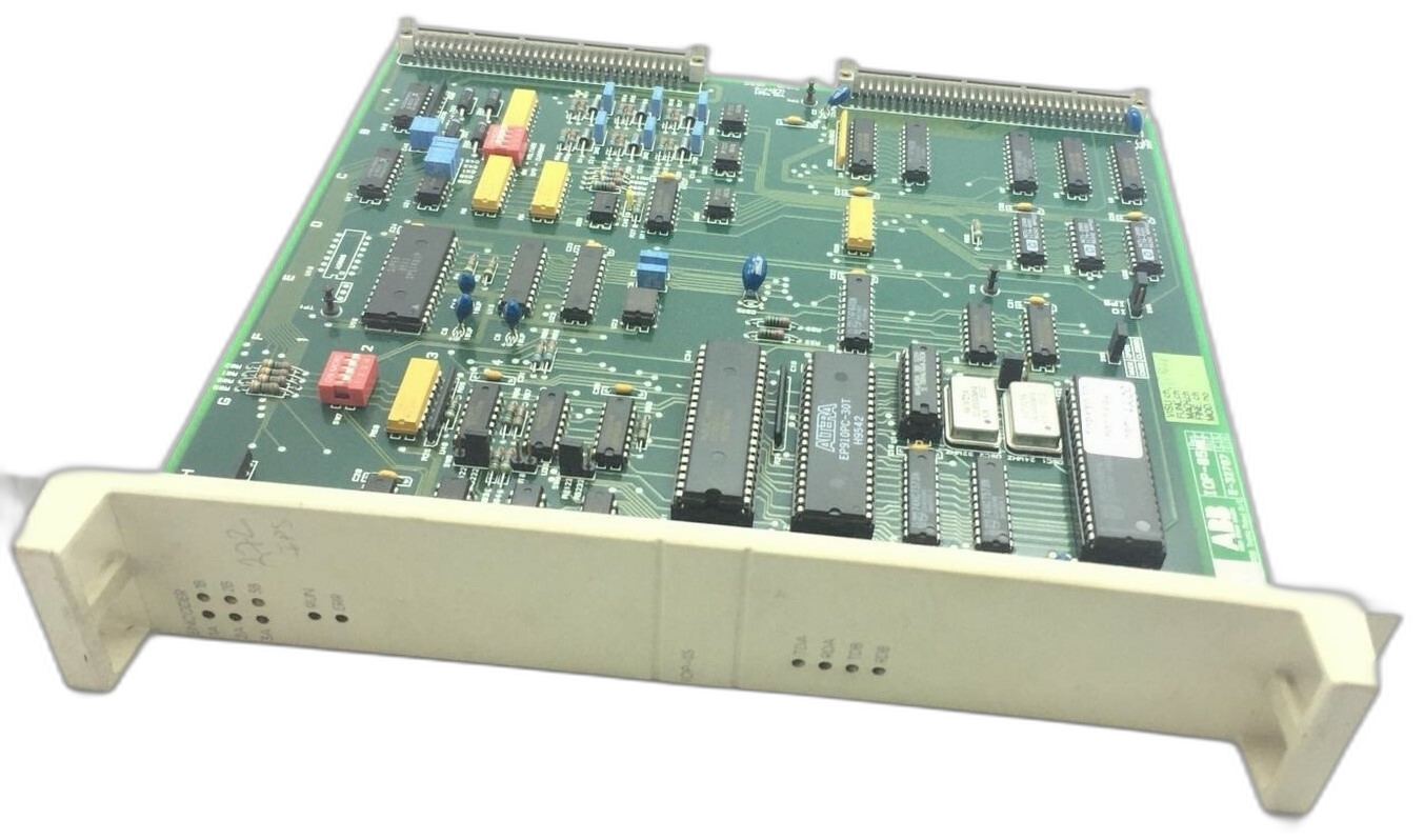 ABB IOP-05 / E-32767 – Interface opérateur variateur
