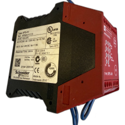 Telemecanique XPSAT3410 – Module sécurité arrêt urgence